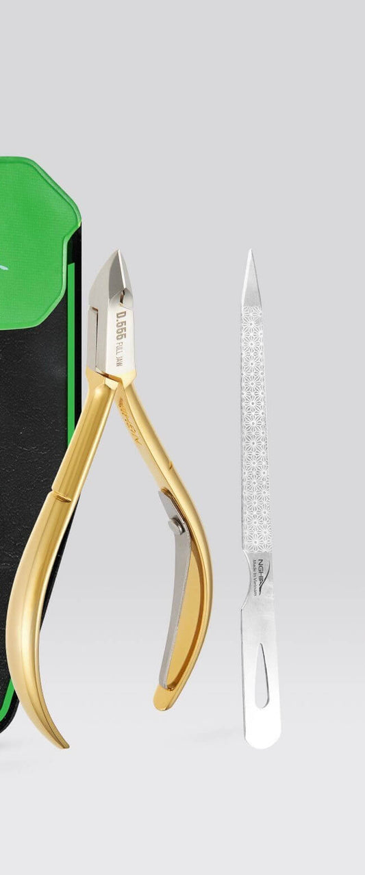 Nghia - Cuticle Nipper with In Glow Toe Tool #D555 NGHIA