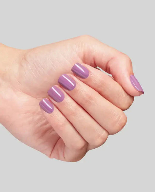 OPI Nail Lacquer - Vogue en Violet 0.5 oz - #NLS060 OPI
